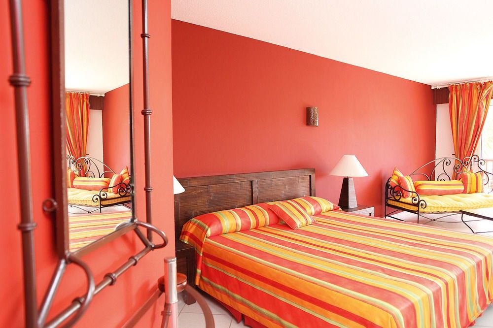 Orient Bay Palm Court Residence 4 Stars Quarter of Orleans Oda fotoğraf